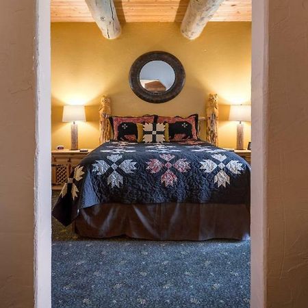 Mariposa Lodge Bed And Breakfast สตีมโบทสปริงส์ ภายนอก รูปภาพ