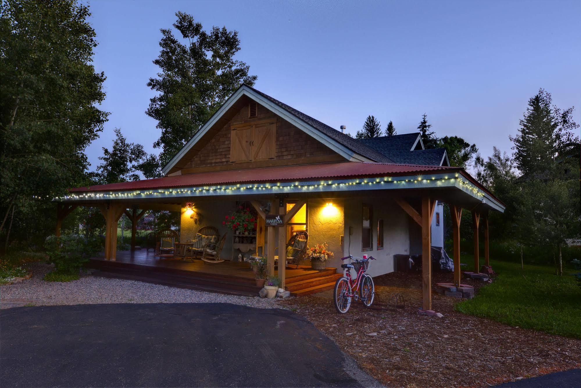 Mariposa Lodge Bed And Breakfast สตีมโบทสปริงส์ ภายนอก รูปภาพ