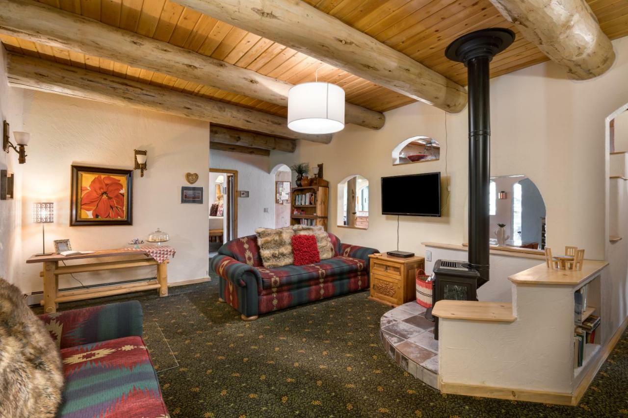 Mariposa Lodge Bed And Breakfast สตีมโบทสปริงส์ ภายนอก รูปภาพ